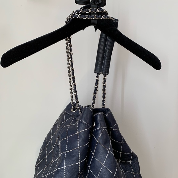 CHANEL Navy Drawstring Lambskin Diamond Stitched Bucket Bag with Medallion - Picture 5 of 17